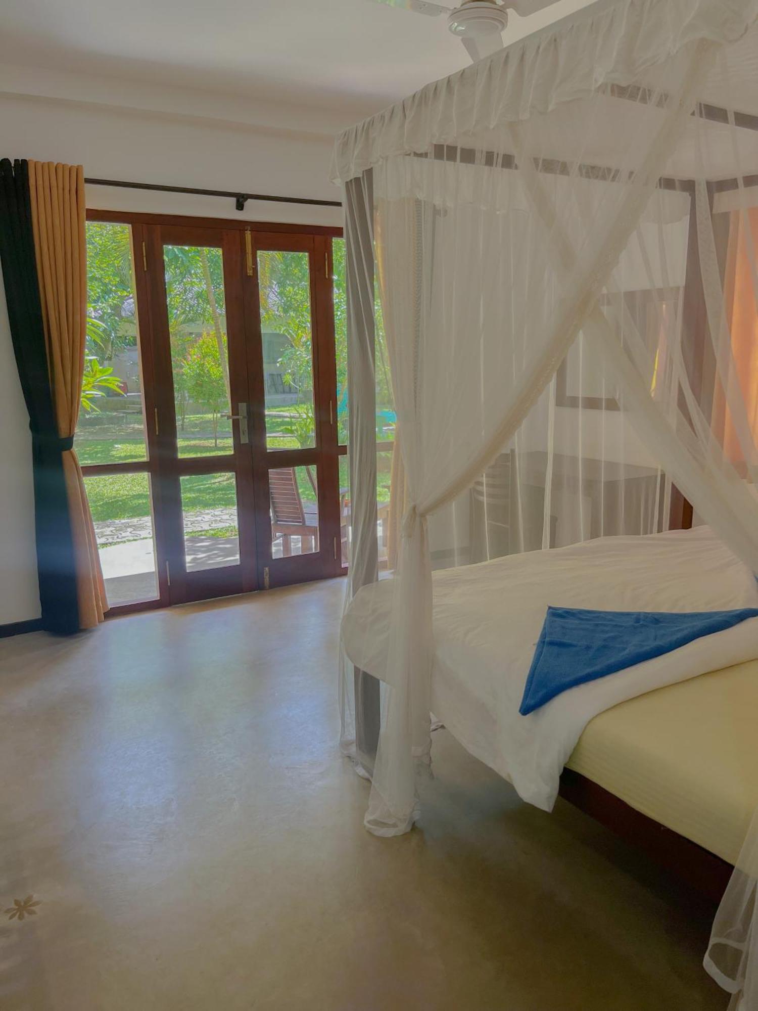 Easy Living Hotel Hikkaduwa Bagian luar foto